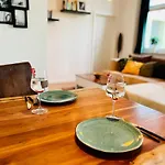 Casa Clara - Stilvolle Altstadtwohnung Nahe Dom & Elbe