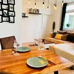 Casa Clara - Stilvolle Altstadtwohnung Nahe Dom & Elbe Apartament Magdeburg