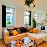 Casa Clara - Stilvolle Altstadtwohnung Nahe Dom & Elbe *