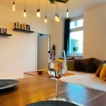 Casa Clara - Stilvolle Altstadtwohnung Nahe Dom & Elbe Apartament