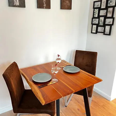 Casa Clara - Stilvolle Altstadtwohnung Nahe Dom & Elbe *