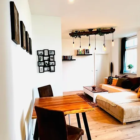 Casa Clara - Stilvolle Altstadtwohnung Nahe Dom & Elbe 公寓 *