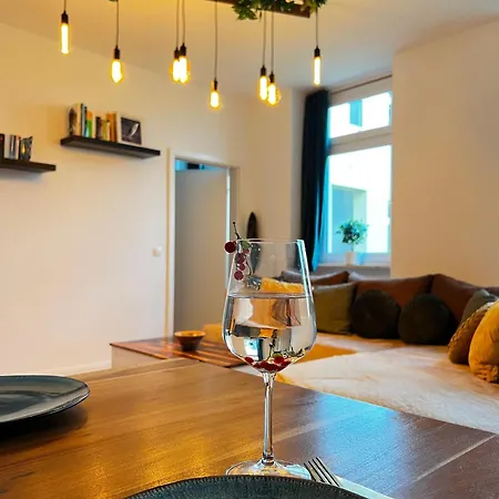 Casa Clara - Stilvolle Altstadtwohnung Nahe Dom & Elbe Apartman