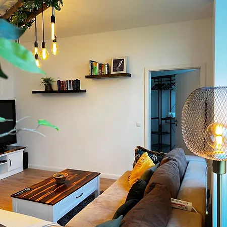 Casa Clara - Stilvolle Altstadtwohnung Nahe Dom & Elbe Apartman