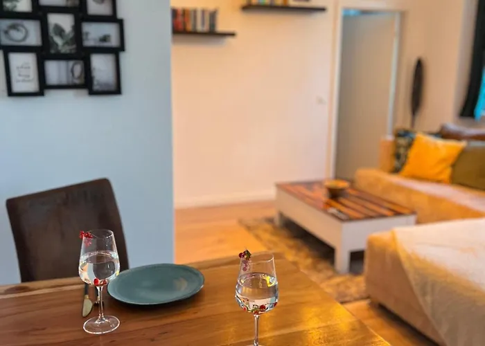 Casa Clara - Stilvolle Altstadtwohnung Nahe Dom & Elbe *